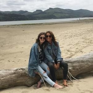 Meet your Posher, Eva